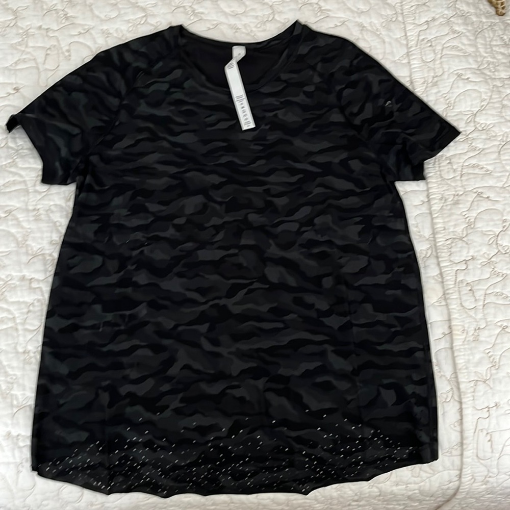 Lululemon Shirt Size 6
